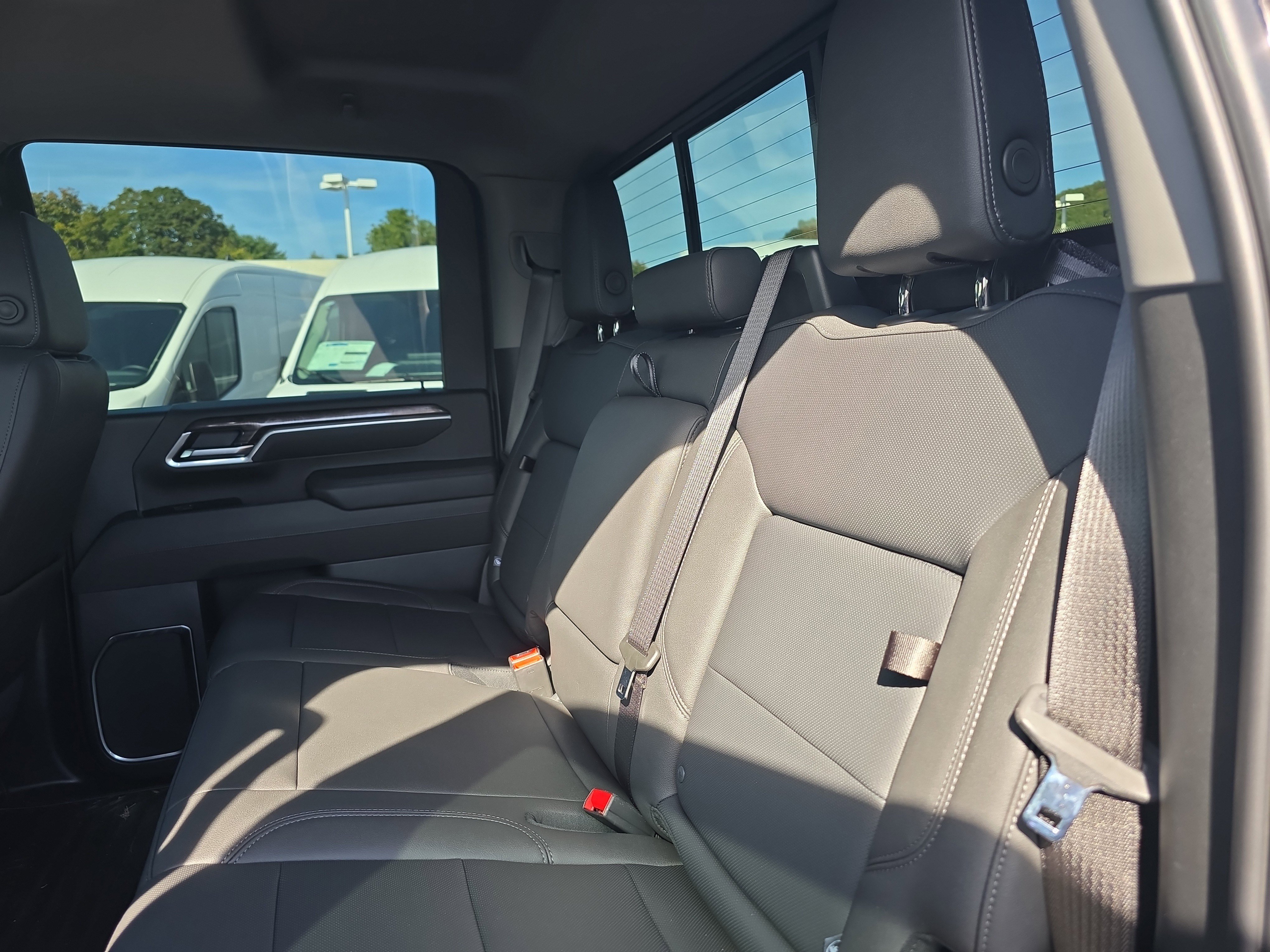 Used 2025 Chevrolet Silverado 3500 LTZ w/ LTZ Plus Package image 23