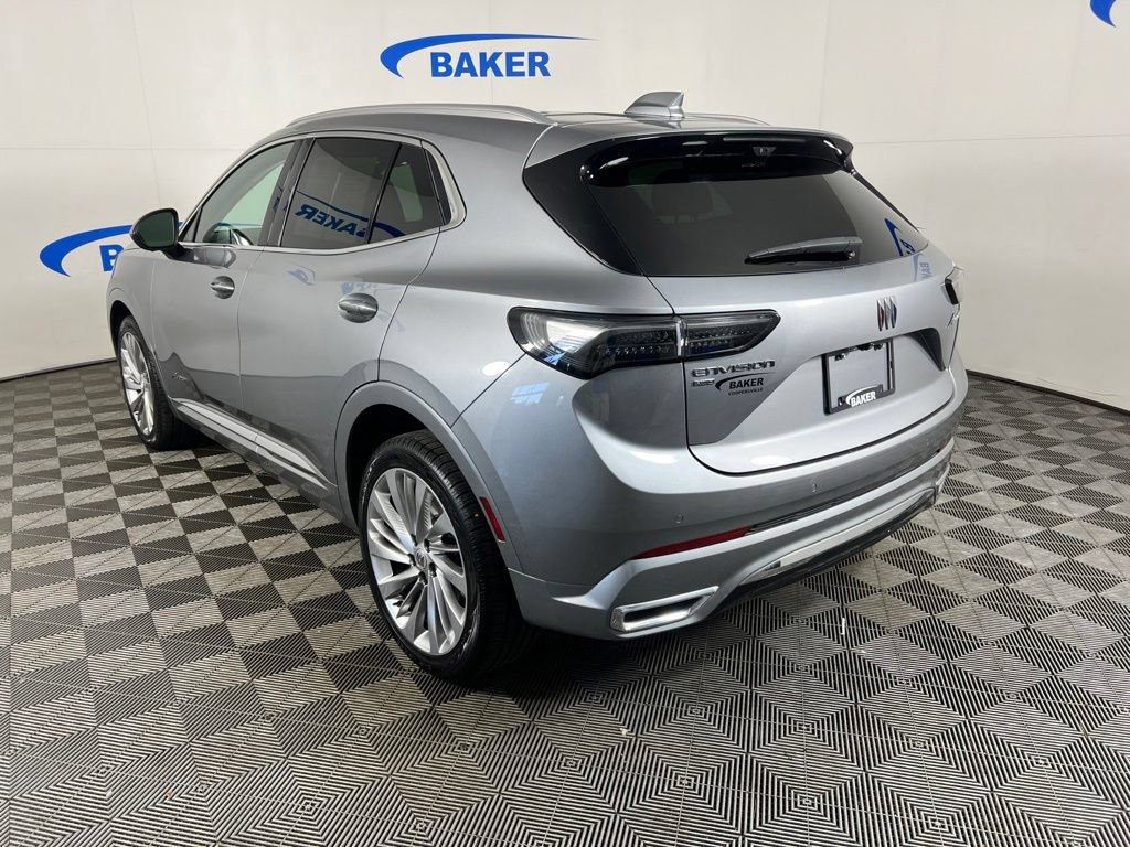 Used 2024 Buick Envision Avenir AWD/4WD image 3