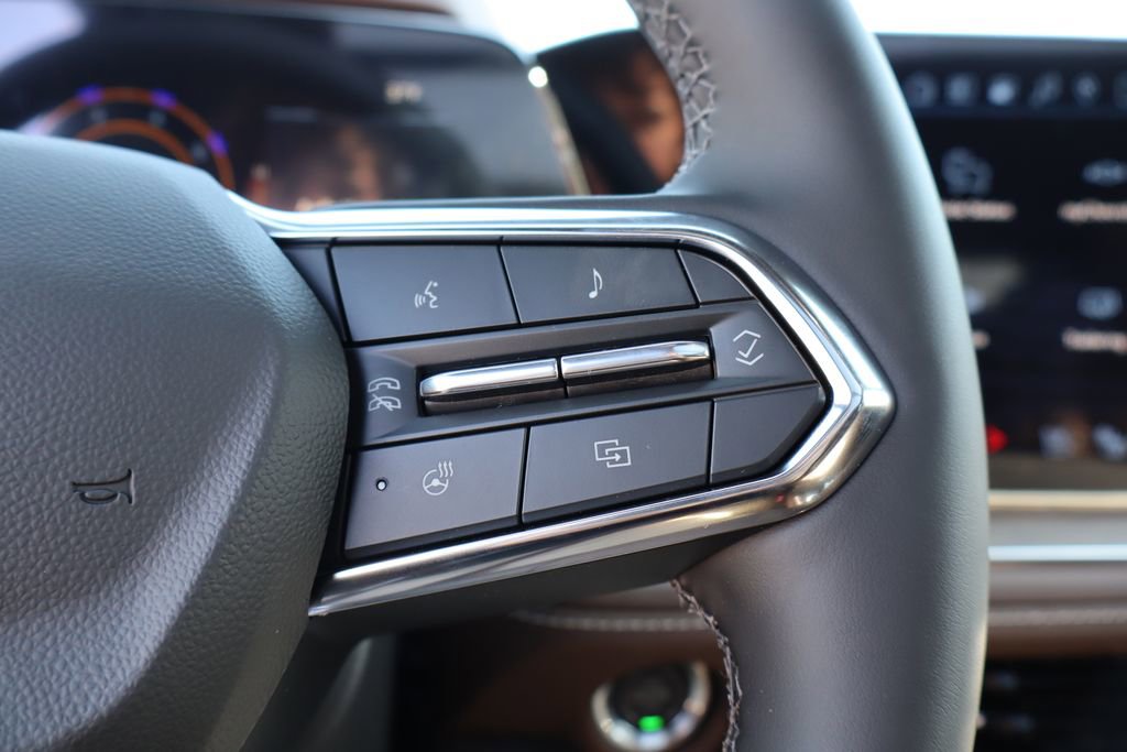 New 2026 Chevrolet Suburban High Country image 17