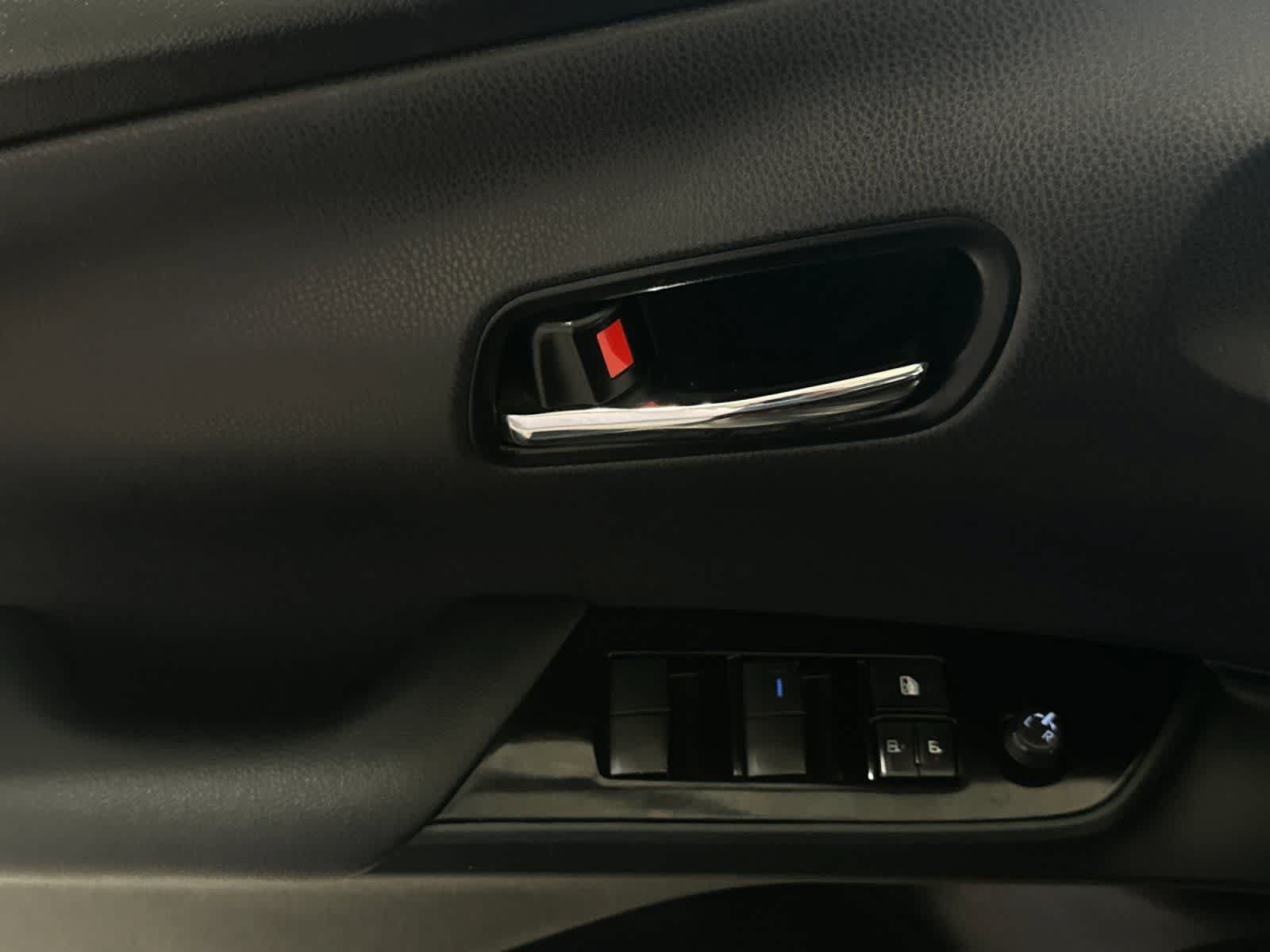 Used 2022 Toyota Prius Prime XLE FWD image 13
