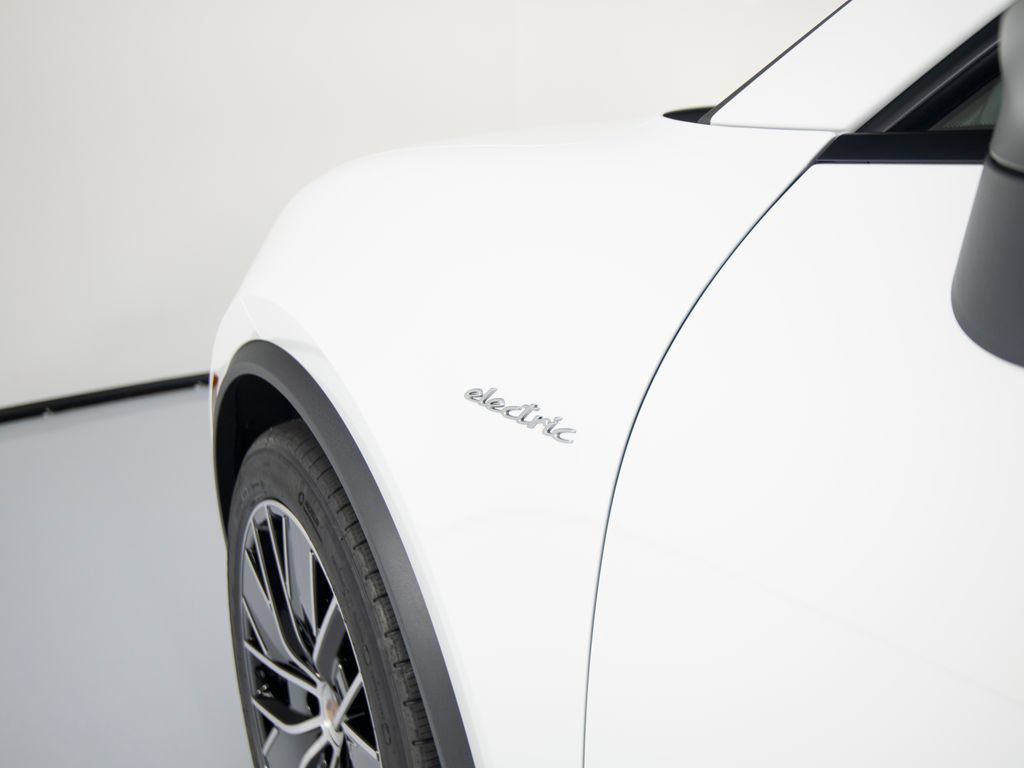 New 2026 Porsche Macan 4 Electric AWD/4WD image 40