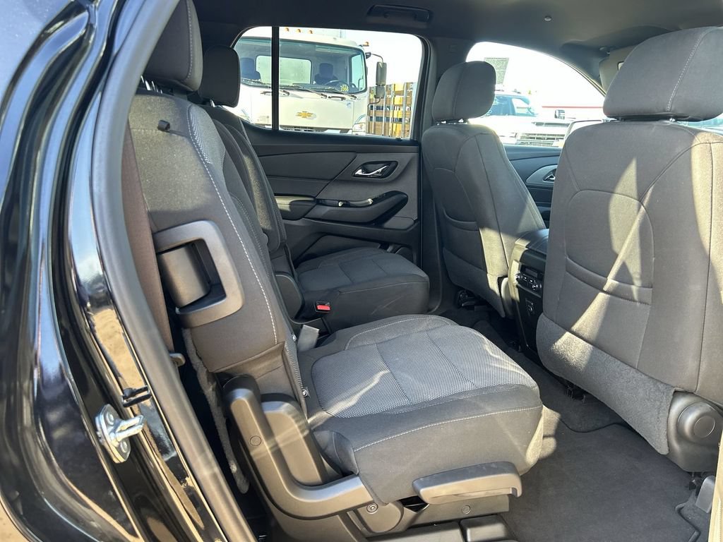Certified 2023 Chevrolet Traverse LT FWD image 25