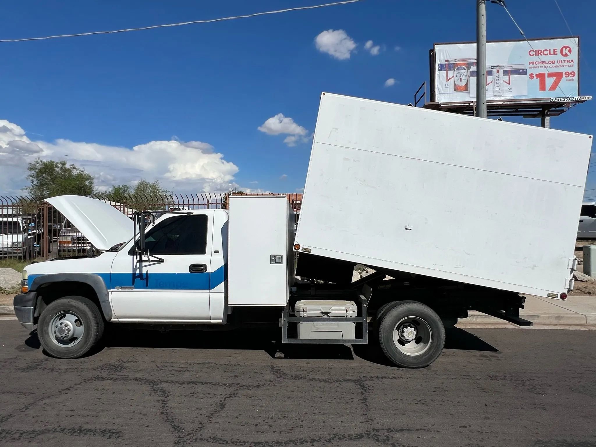 Used 2002 Chevrolet Silverado 3500 2WD Regular Cab image 17