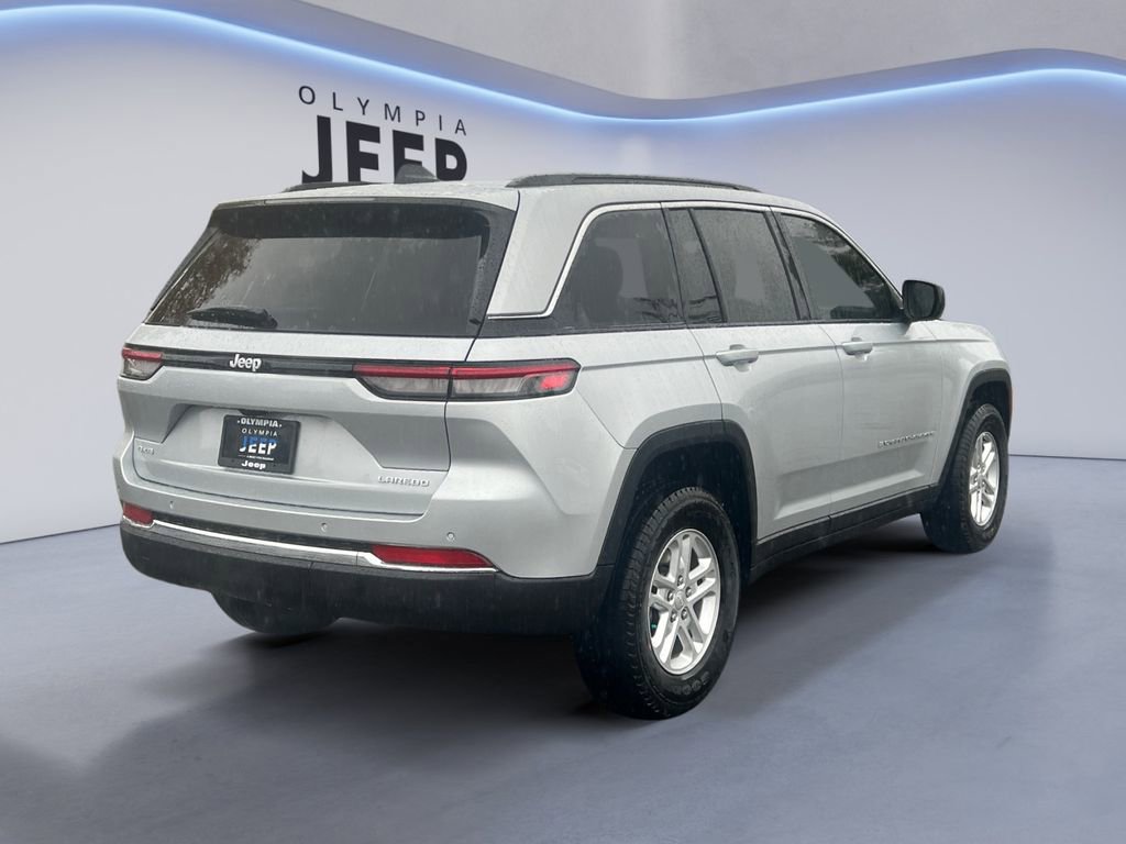 New 2025 Jeep Grand Cherokee Laredo w/ Trailer Tow Package image 6