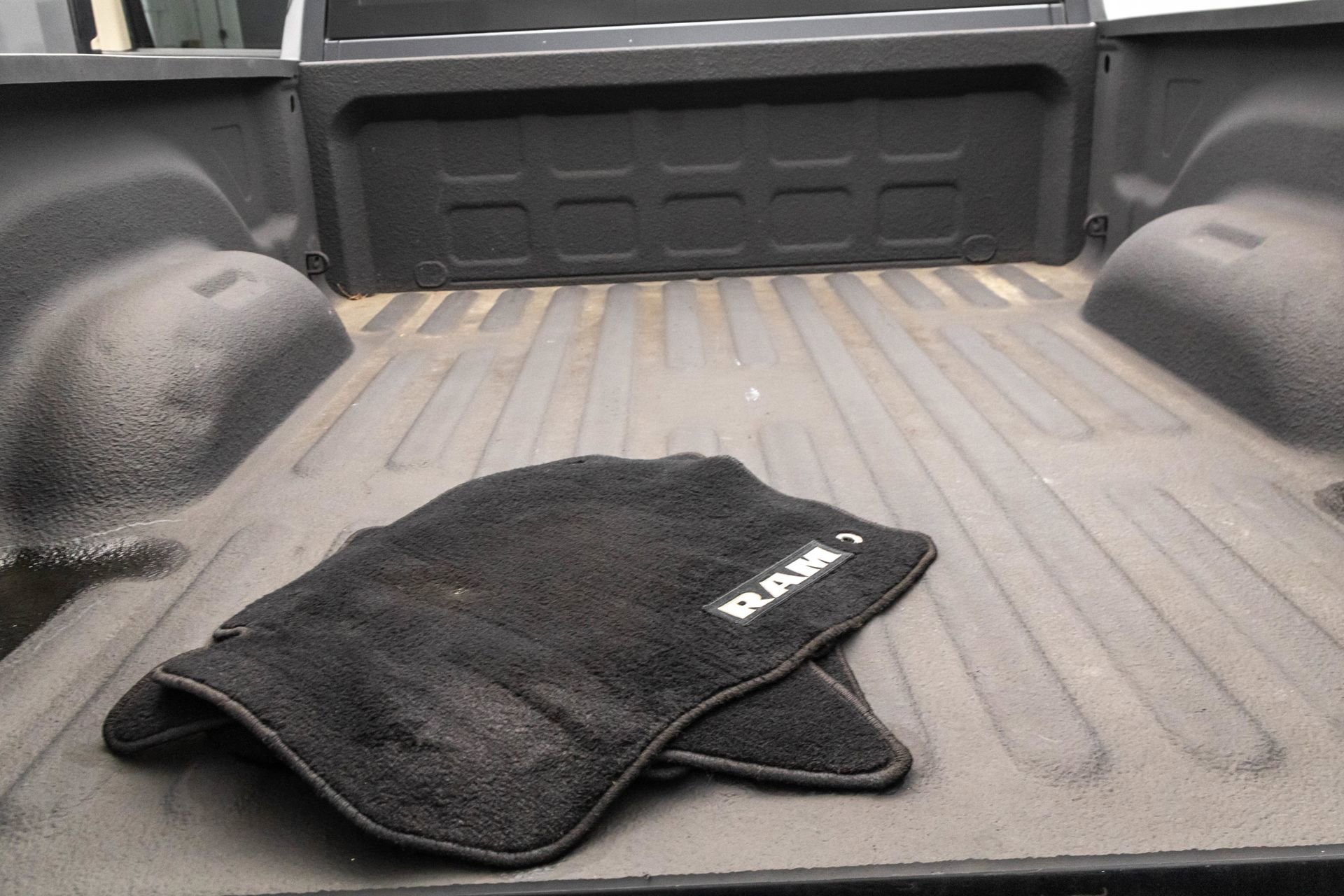 Used 2014 RAM 1500 Express image 31