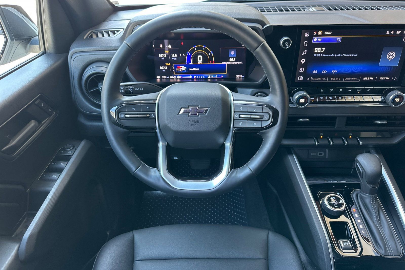 Used 2026 Chevrolet Colorado Trail Boss image 17