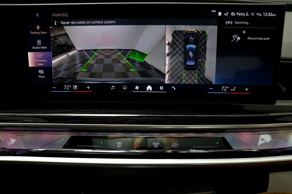 Used 2025 BMW 750e xDrive w/ Executive Package image 12