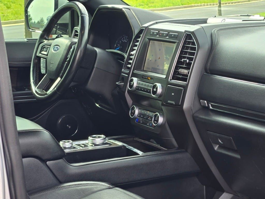 Used 2020 Ford Expedition Max Limited w/ Equipment Group 301A AWD/4WD image 9