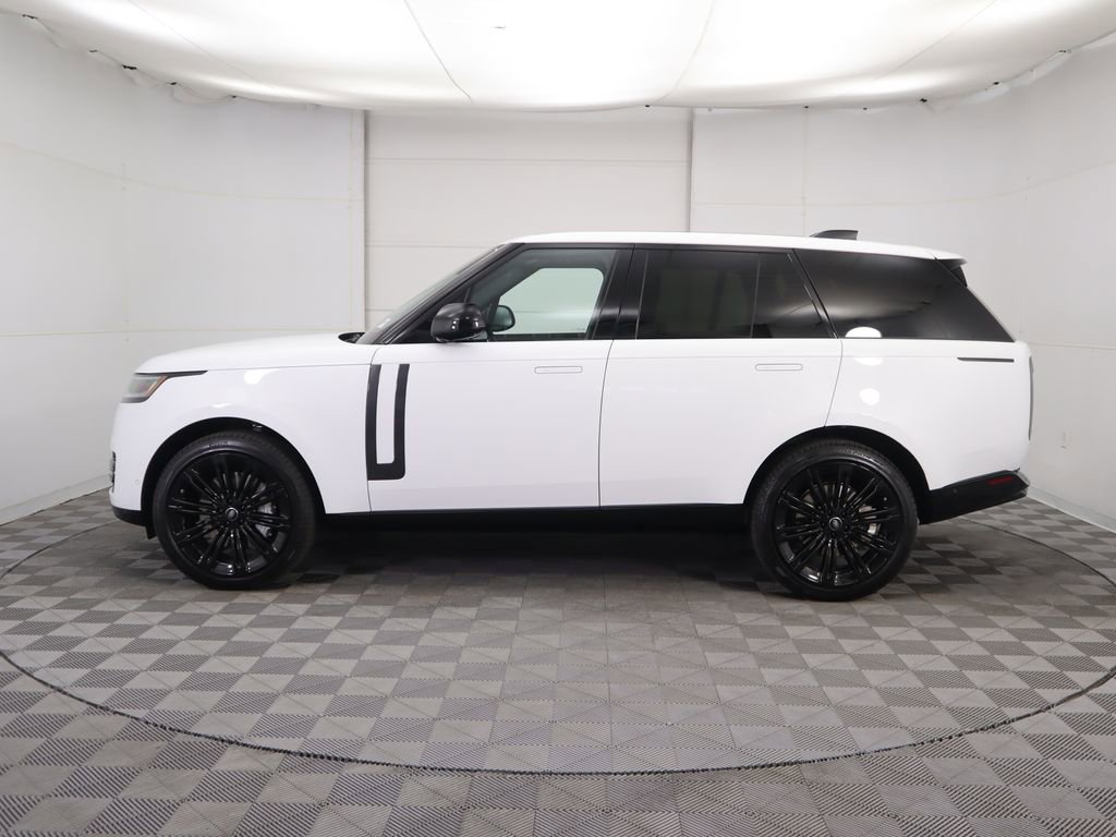 New 2025 Land Rover Range Rover SE image 8