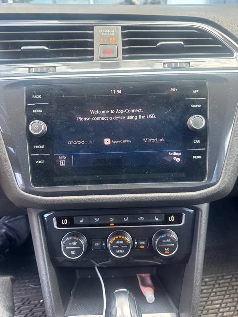 Used 2019 Volkswagen Tiguan SE w/ Panoramic Sunroof Package FWD image 6