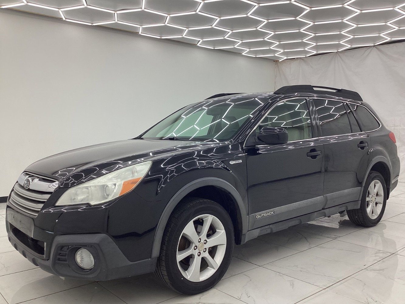 Used 2013 Subaru Outback 2.5i Premium w/ All-Weather Pkg image 6
