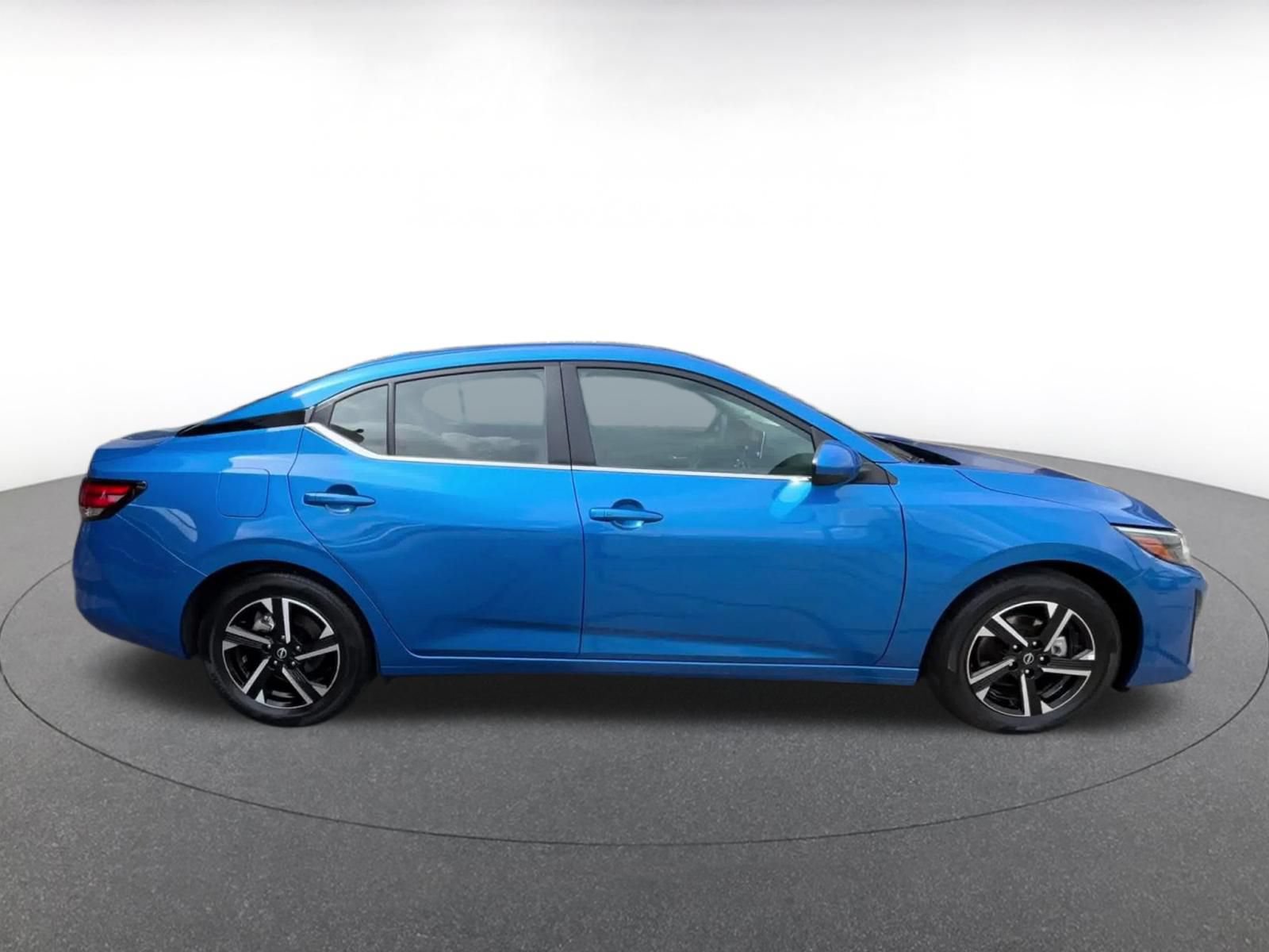 Used 2025 Nissan Sentra SV FWD image 14