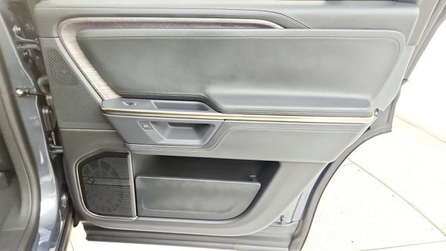 Used 2026 Rivian R1S Adventure AWD/4WD image 43