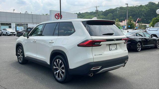 Used 2024 Toyota Grand Highlander AWD Hybrid image 4