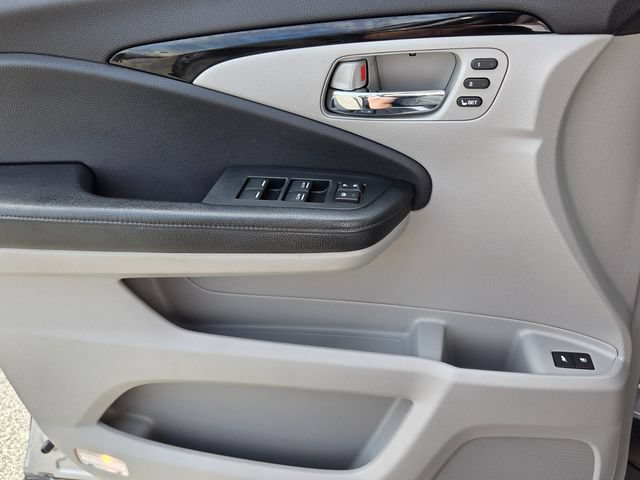 Used 2016 Honda Pilot Touring image 32