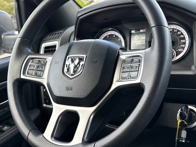 Used 2024 RAM 1500 Warlock AWD/4WD image 12