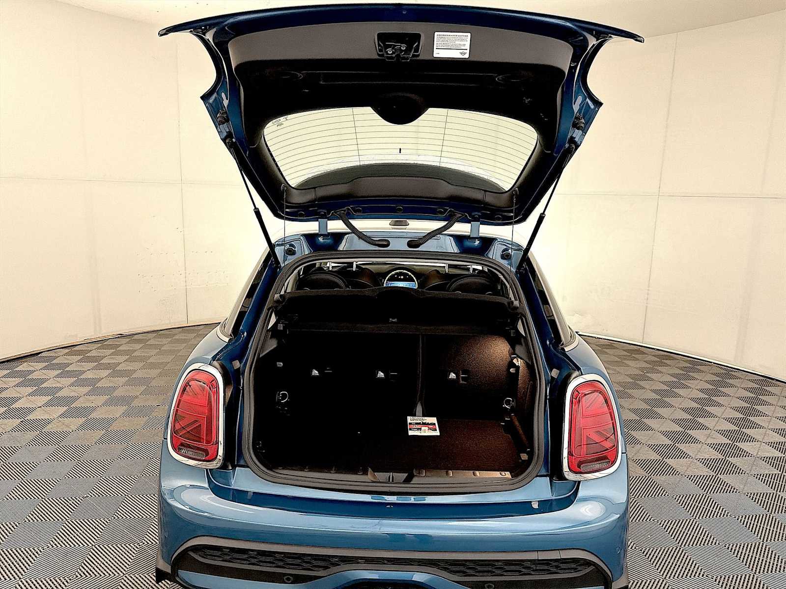 Used 2023 MINI Cooper S image 22