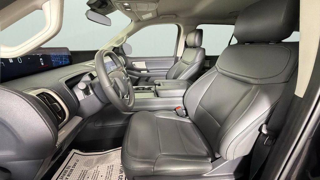 Used 2026 Ford Expedition Active RWD image 17