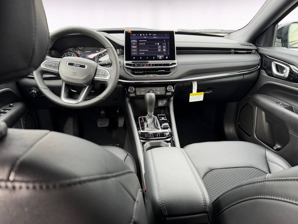 New 2026 Jeep Compass Latitude AWD/4WD image 10