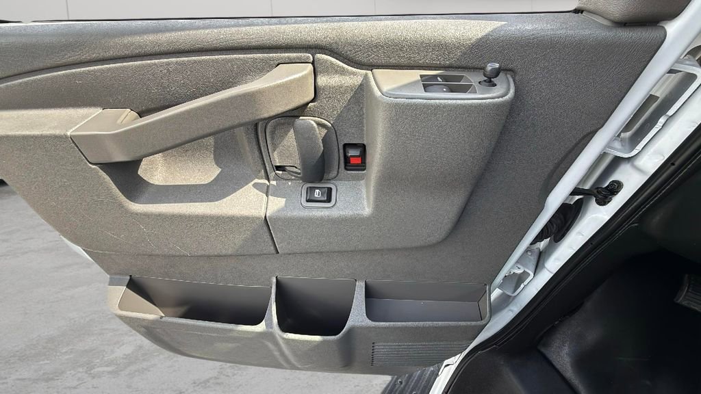 Used 2023 Chevrolet Express 3500 LS image 9