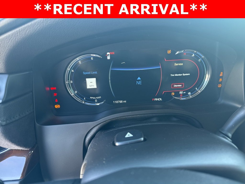 Used 2019 Cadillac Escalade Premium Luxury w/ Escalade Sport Edition image 7