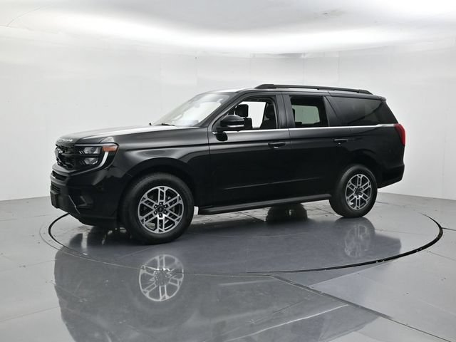 Certified 2025 Ford Expedition Active RWD image 6