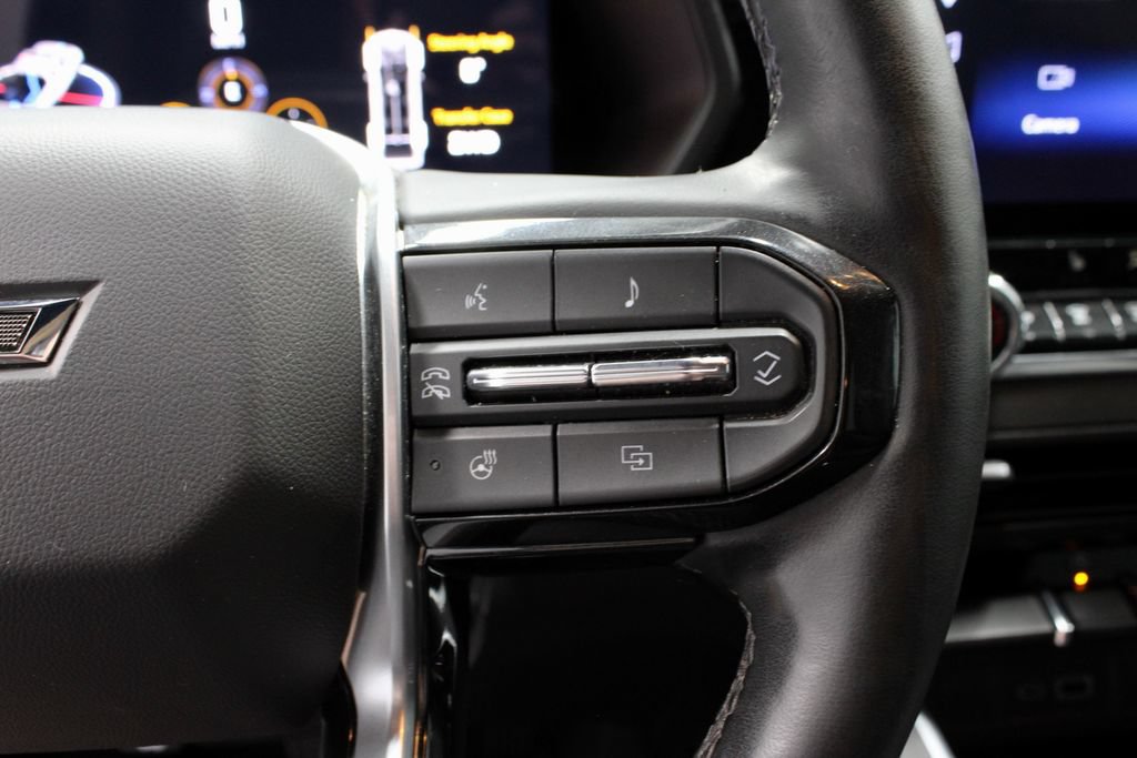 Used 2025 Chevrolet Colorado Trail Boss AWD/4WD image 31