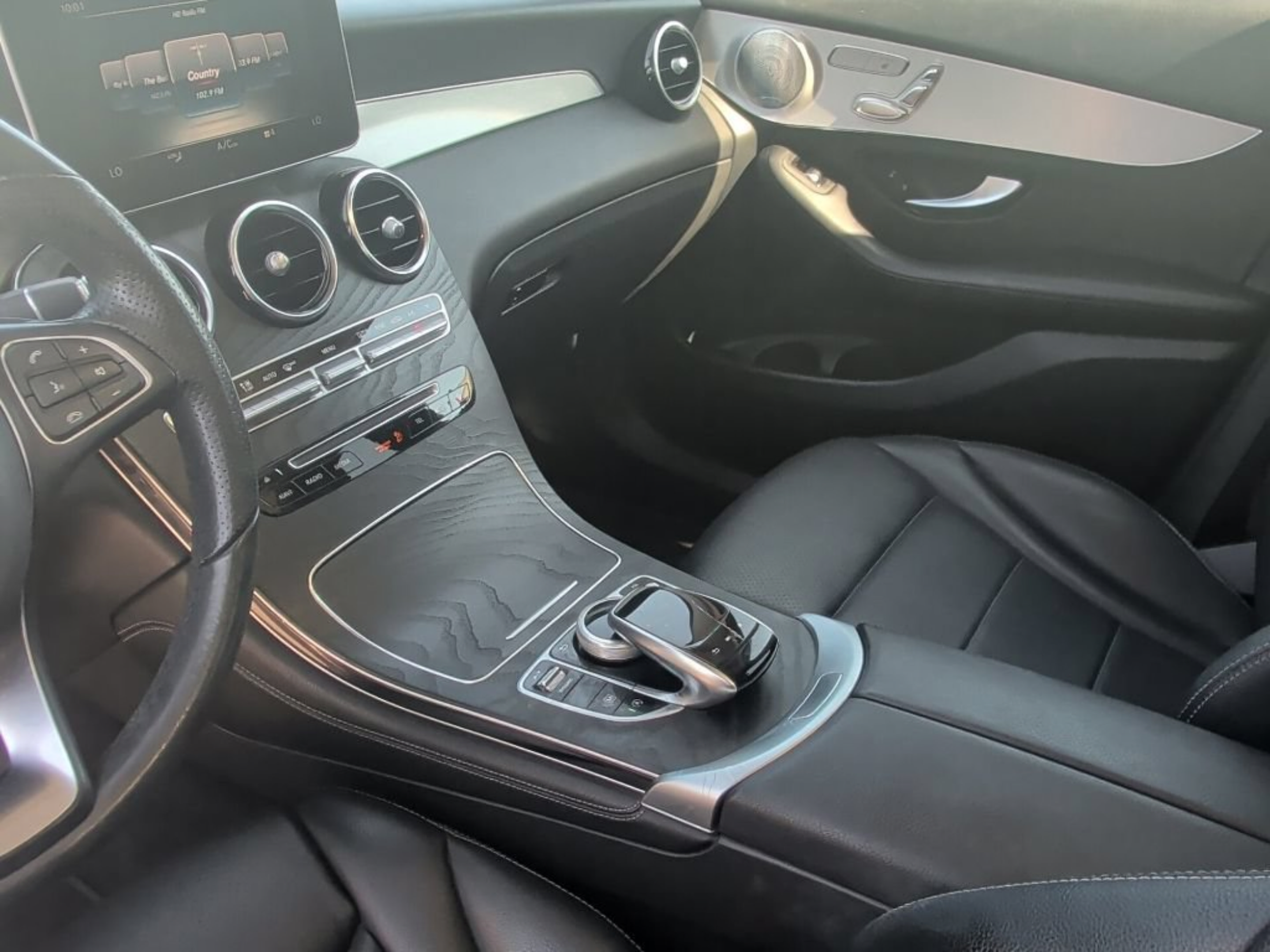 Used 2019 Mercedes-Benz GLC 300 image 40