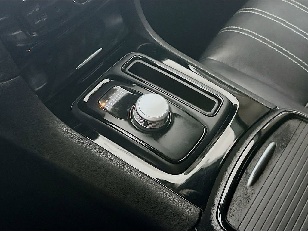 Used 2022 Chrysler 300 S image 16