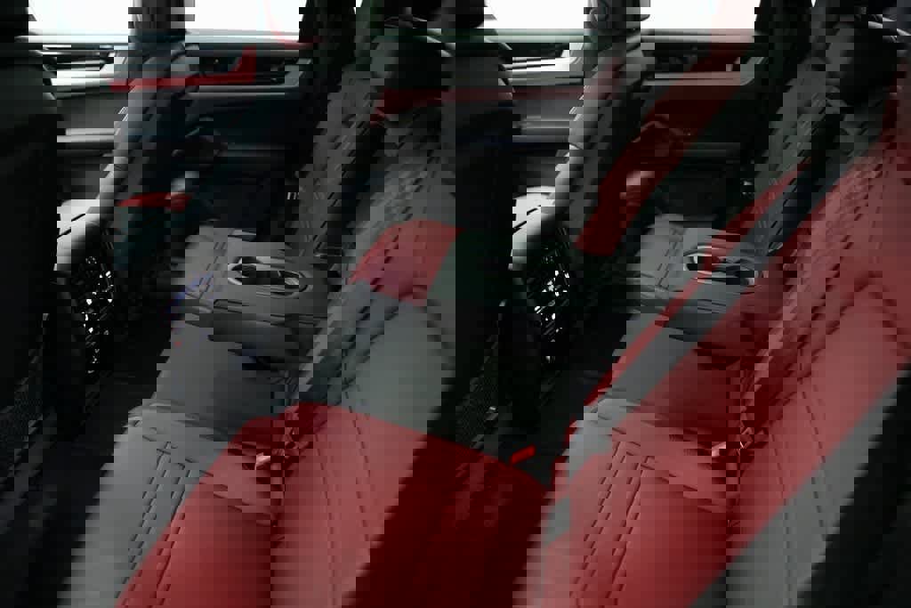 New 2026 Porsche Cayenne S image 30