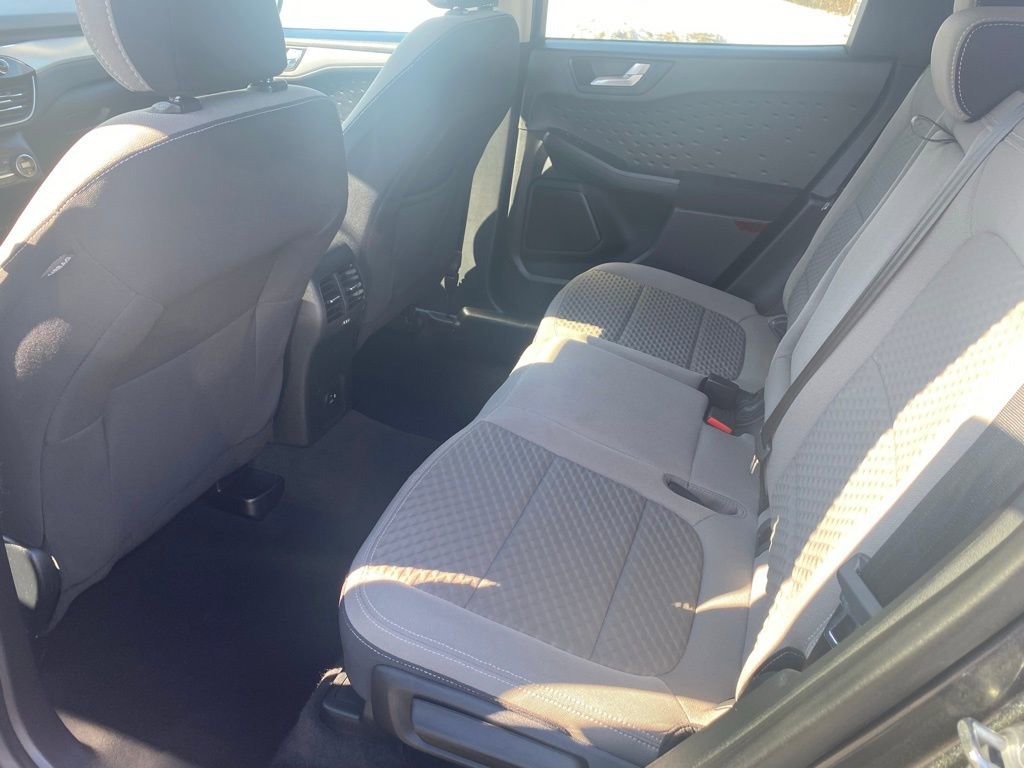 Used 2020 Ford Escape SE image 22