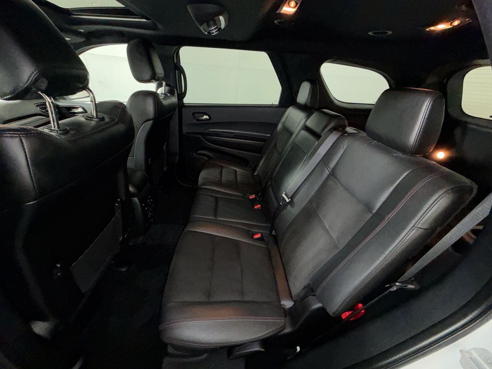 Used 2022 Dodge Durango R/T w/ Blacktop Package AWD/4WD image 25