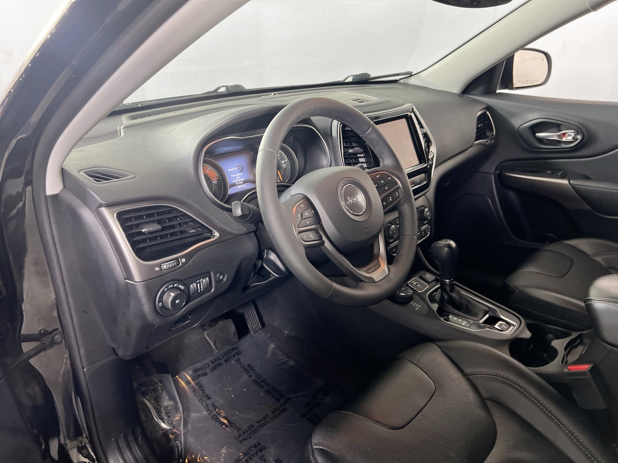 Used 2022 Jeep Cherokee Limited image 9