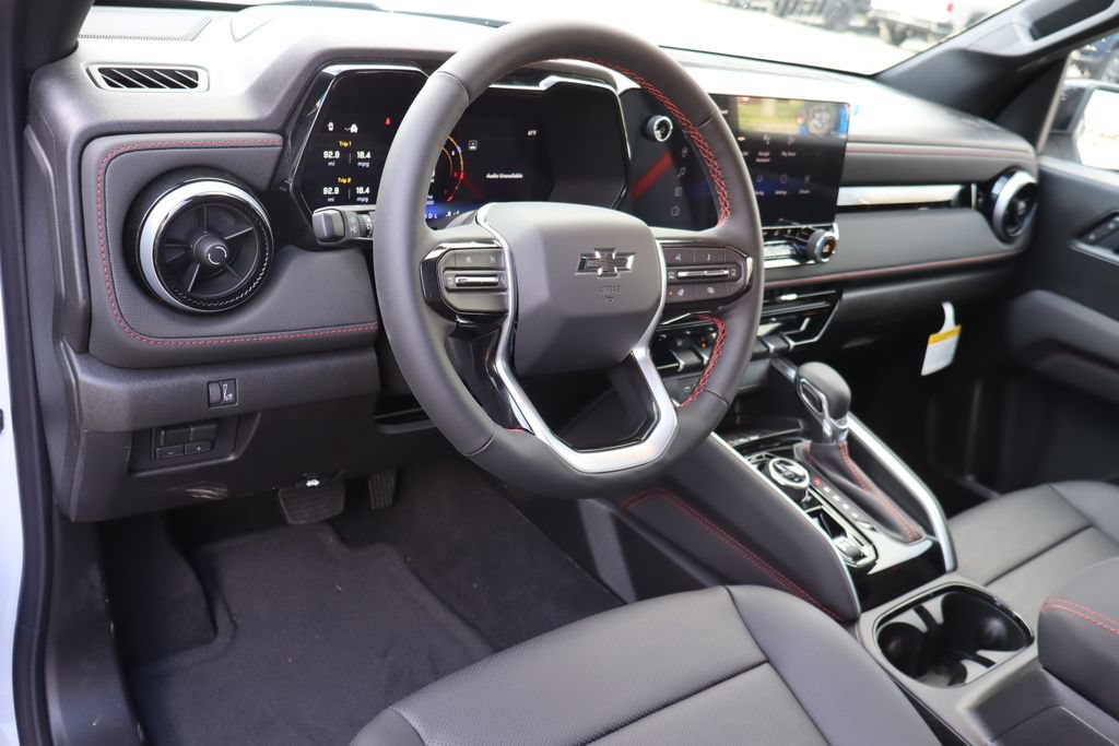 New 2026 Chevrolet Colorado Z71 w/ Midnight Edition AWD/4WD image 6