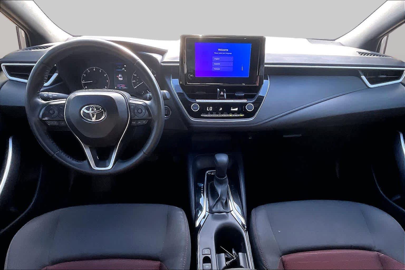 Used 2025 Toyota Corolla SE FWD image 14