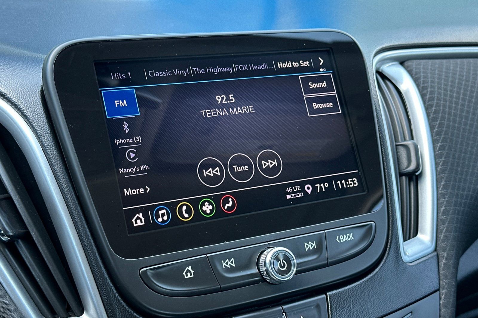 Used 2023 Chevrolet Malibu LT image 24