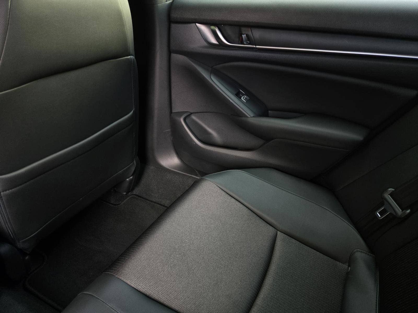 Used 2020 Honda Accord Sport image 17