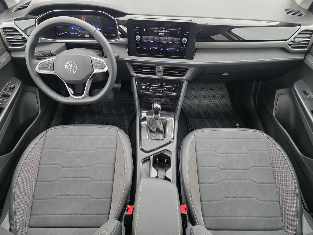 New 2026 Volkswagen Taos SE FWD image 23