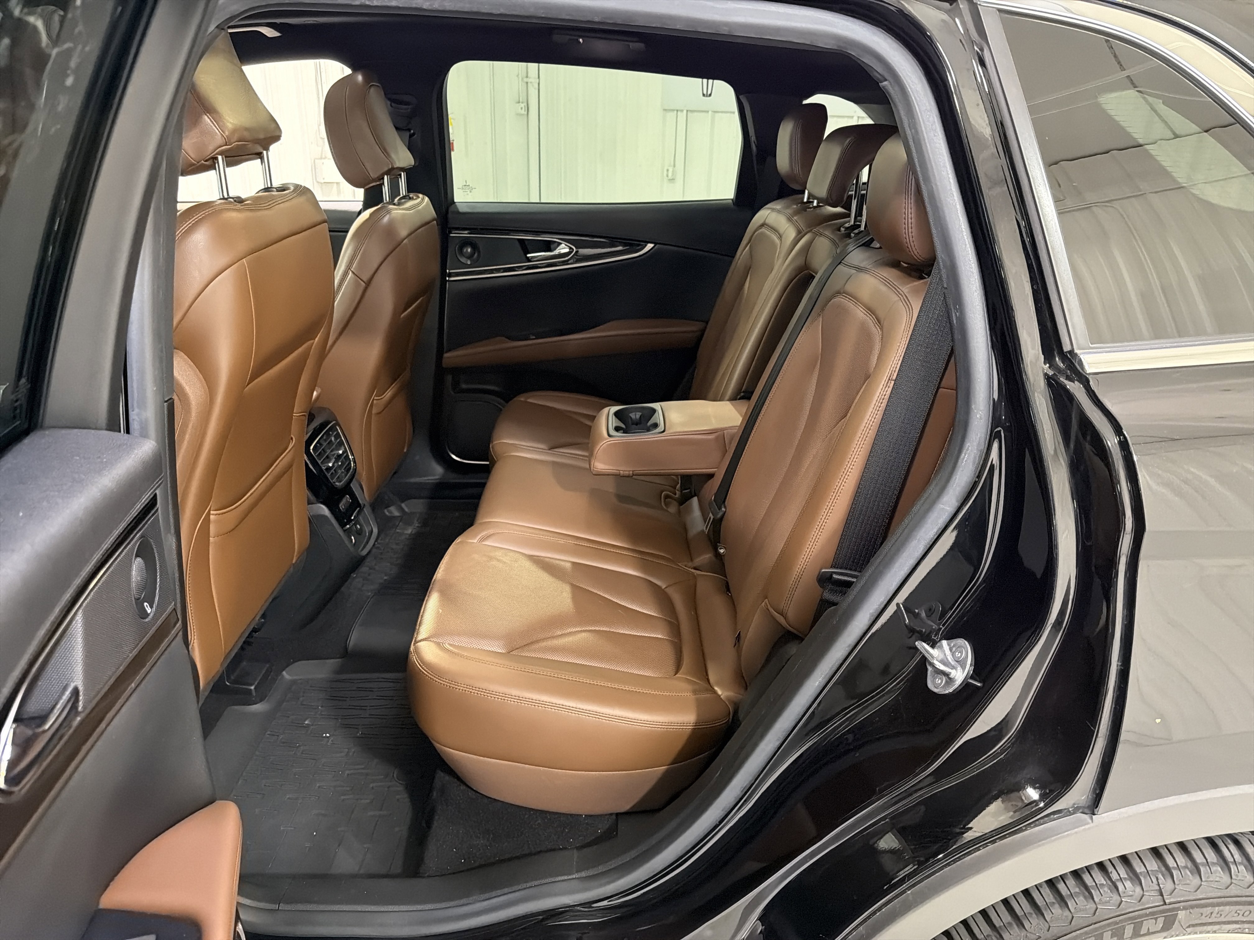 Used 2022 Lincoln Nautilus Reserve image 12