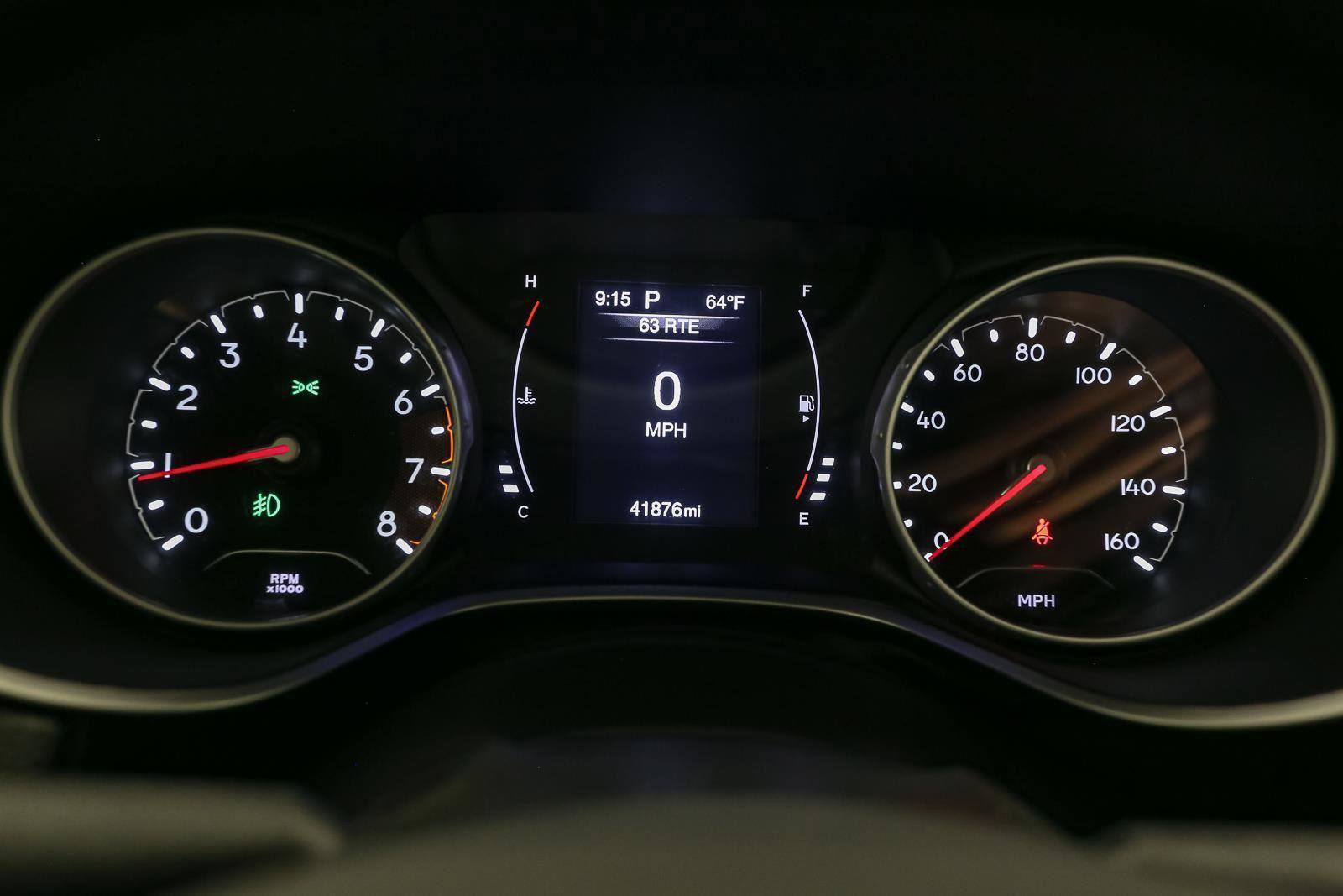 Used 2020 Jeep Compass Latitude w/ Cold Weather Group image 38