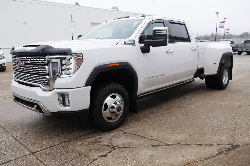 Used 2023 GMC Sierra 3500 Denali w/ Denali Ultimate Package image 4