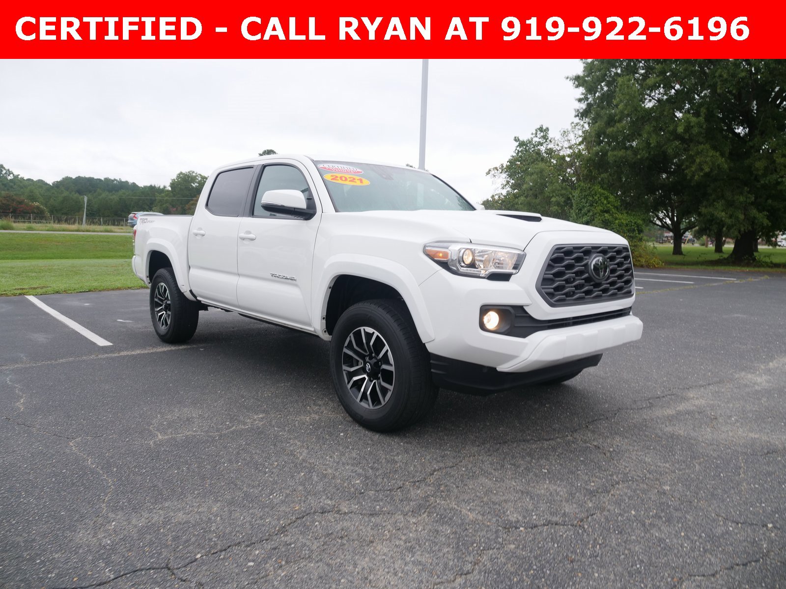 Used 2021 Toyota Tacoma TRD Sport image 2