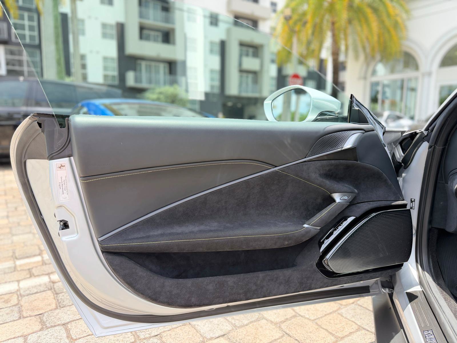 Used 2022 Ferrari Roma RWD image 27