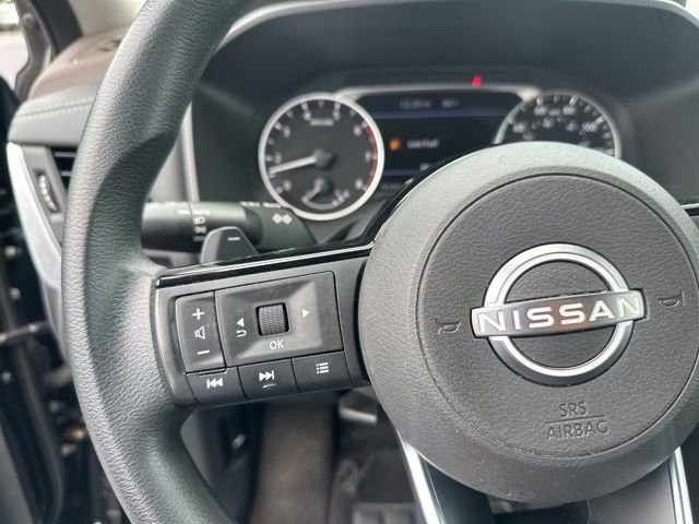 Used 2023 Nissan Rogue SV image 19