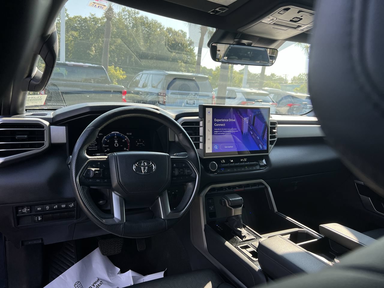 Used 2025 Toyota Tundra Limited AWD/4WD image 30