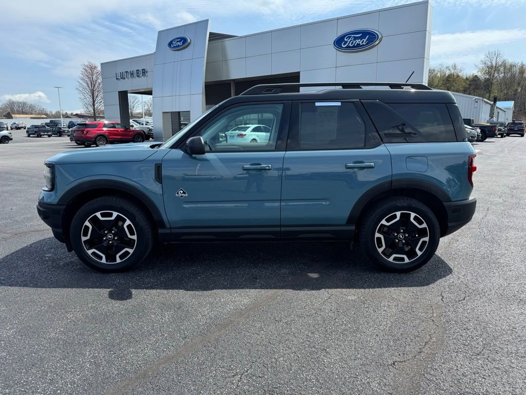 Used 2022 Ford Bronco Sport Outer Banks image 2