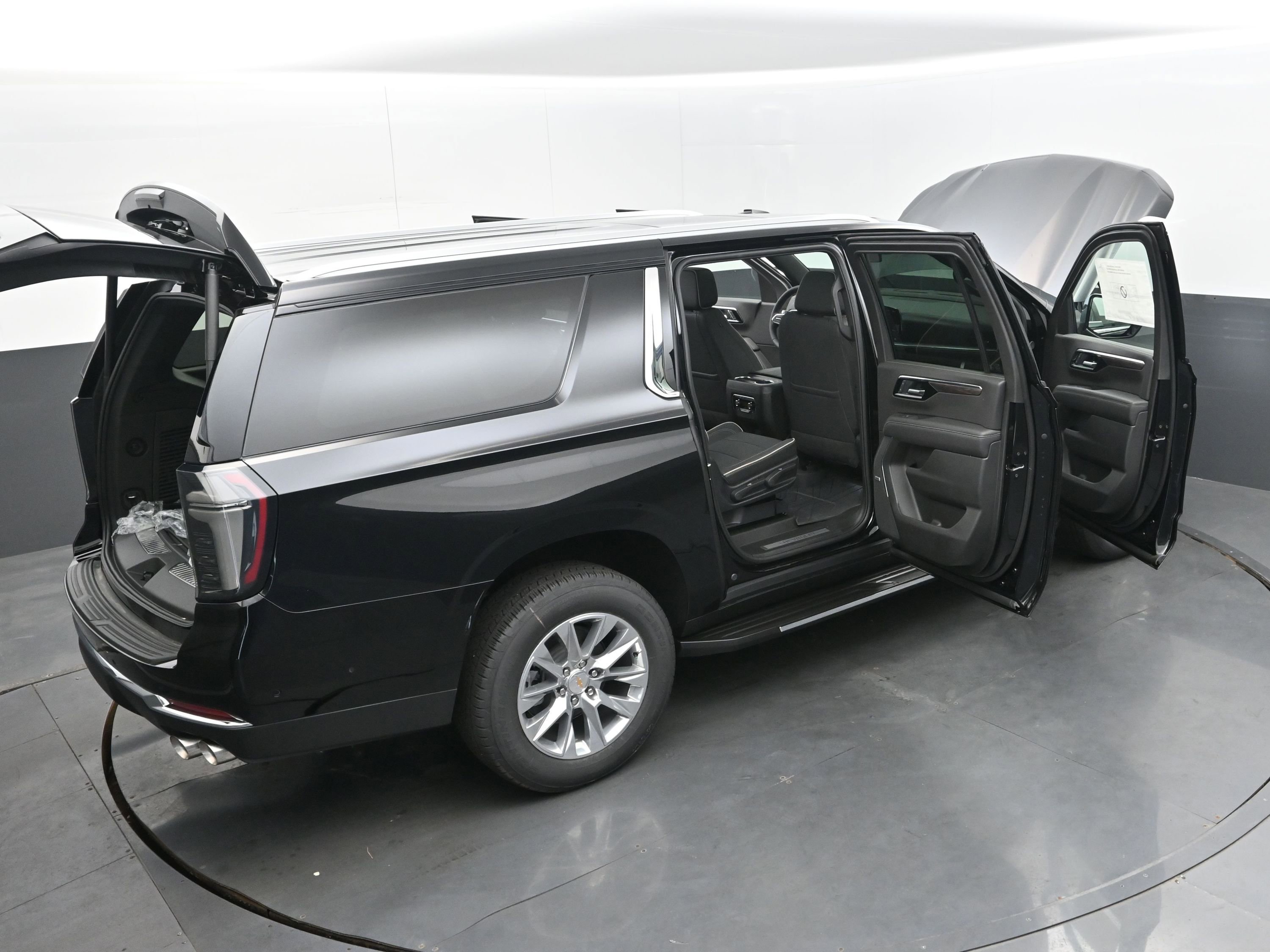 New 2026 Chevrolet Suburban Premier w/ Sun And Tow Package AWD/4WD image 48
