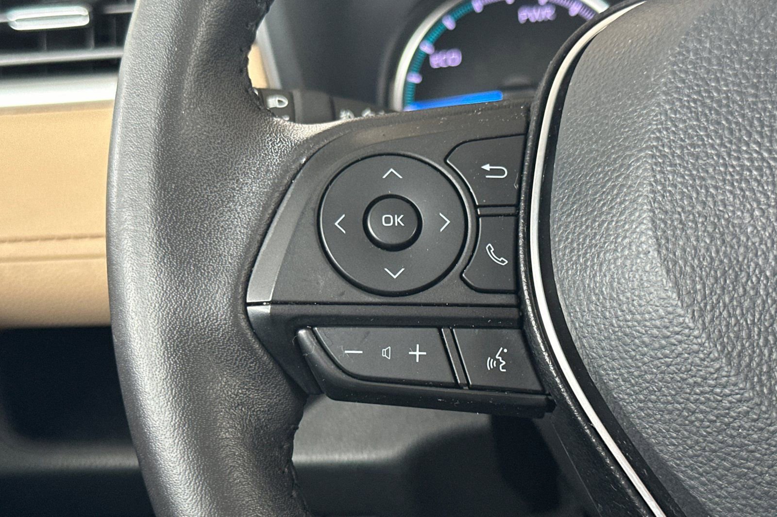 Certified 2022 Toyota RAV4 XLE Premium image 29