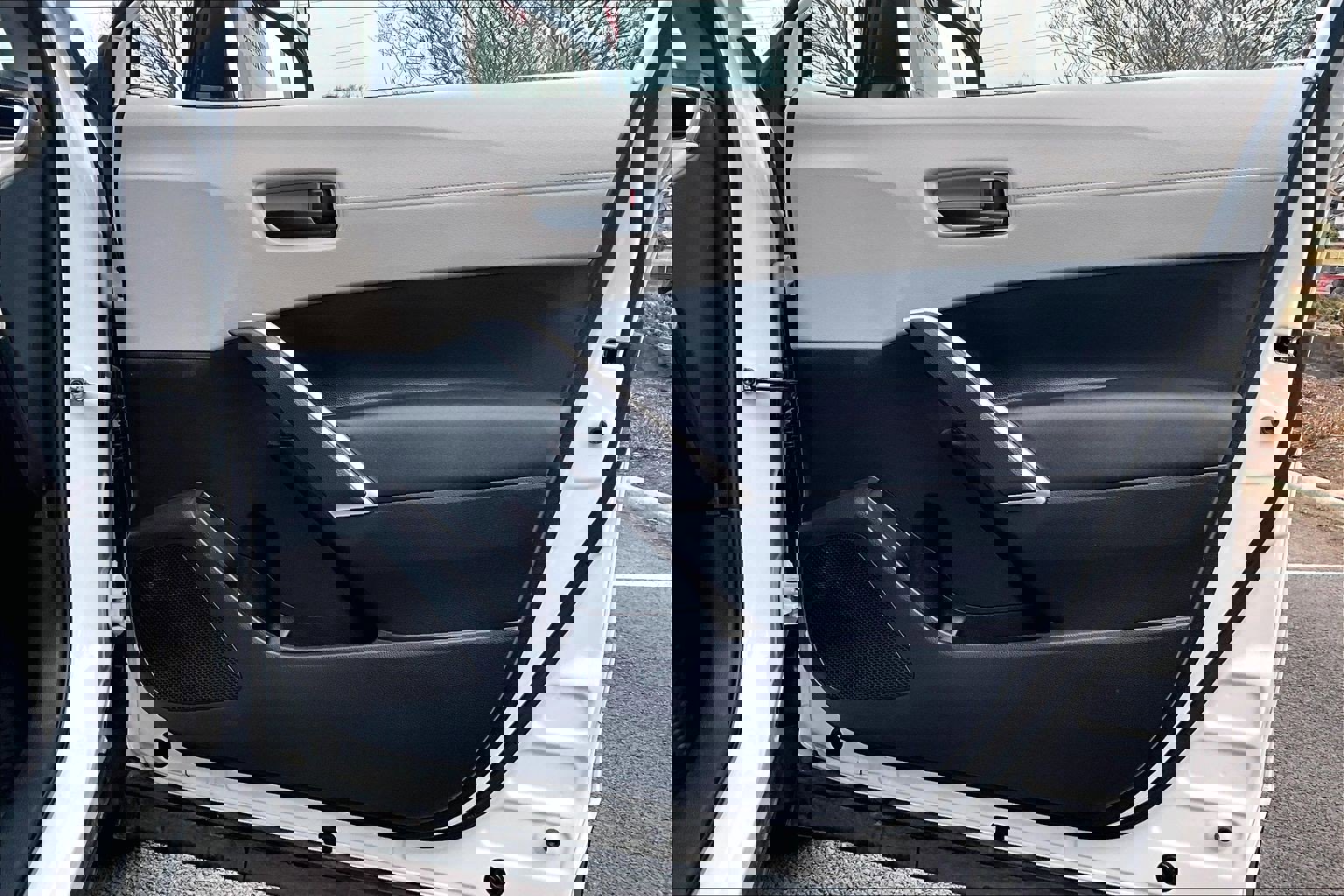 Used 2024 Toyota Corolla Cross L image 21