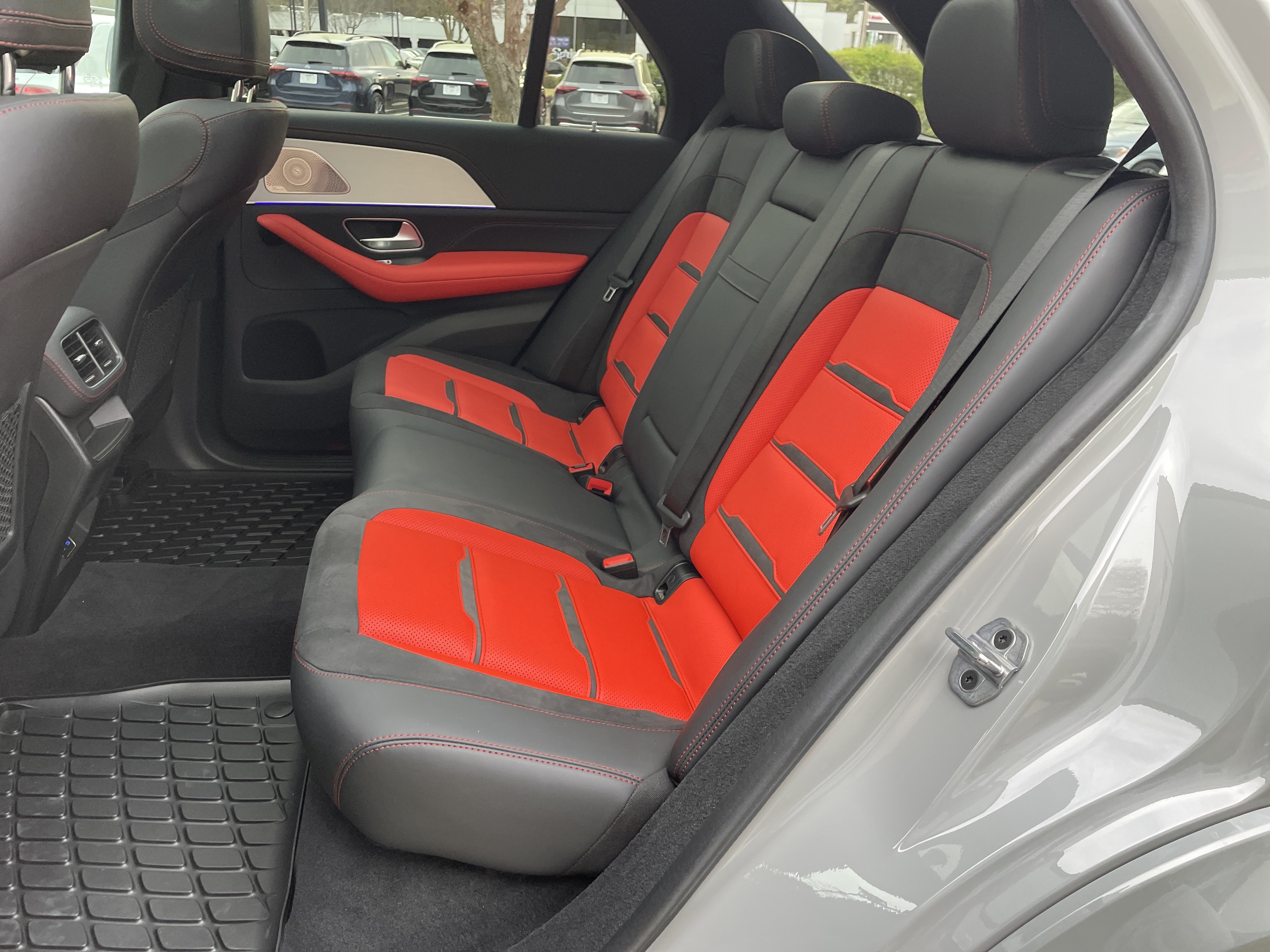 Used 2024 Mercedes-Benz GLE 53 AMG 4MATIC image 40